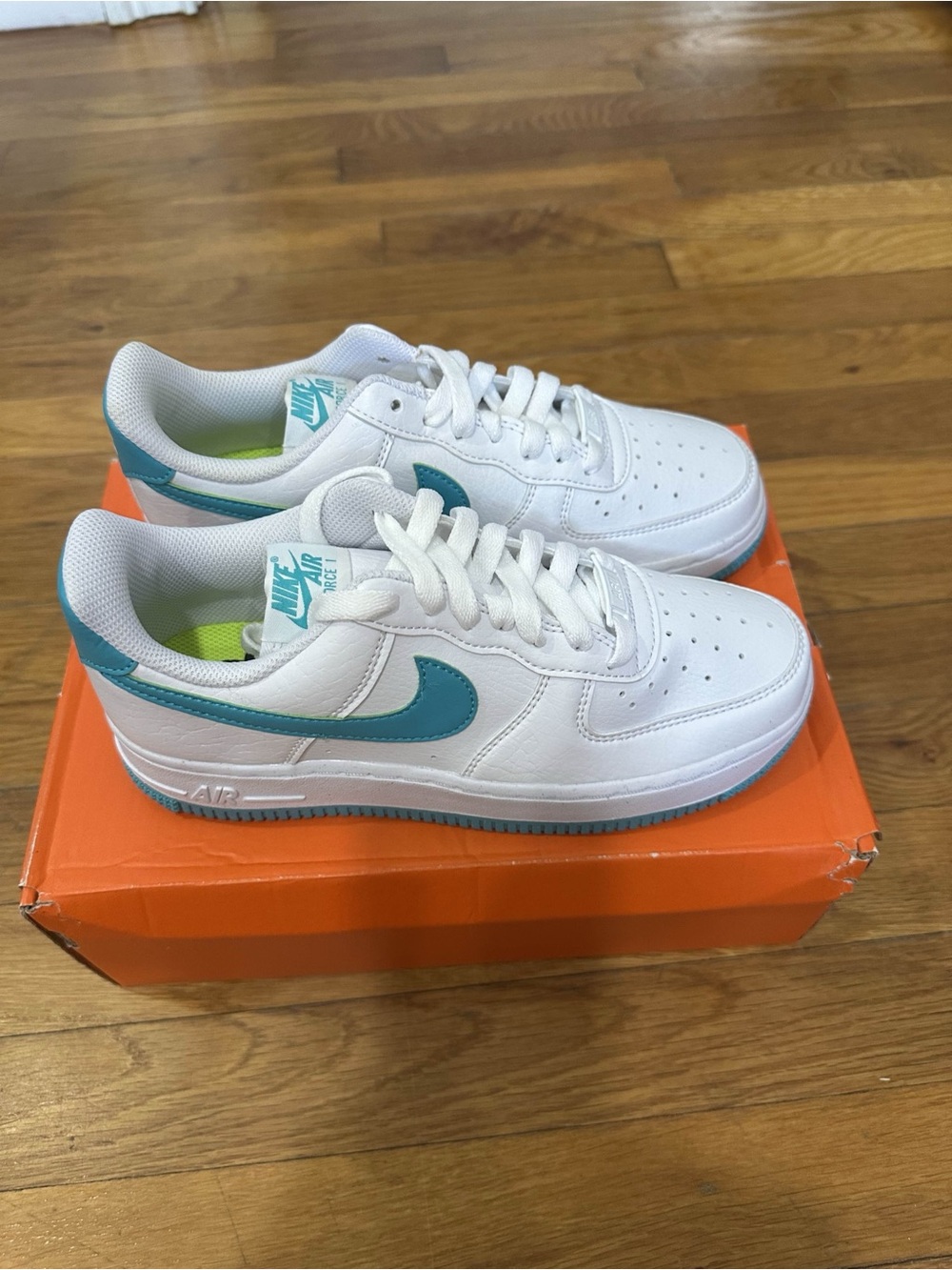 *New with Defects* Air Force Women White Cyan (DV3803-107) Size 6W